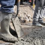 Con recursos propios el municipio avanza con obras de bacheo y busca concluir el asfaltado de Av. Tierra del Fuego