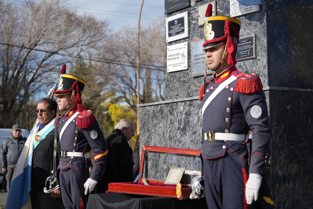 Caleta Olivia conmemoró el 174° aniversario del paso a la inmortalidad del General José de San Martín