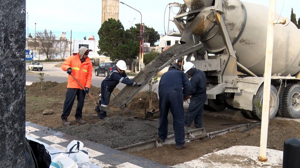 La municipalidad avanzan con las obras en el monumento al General José de San Martín