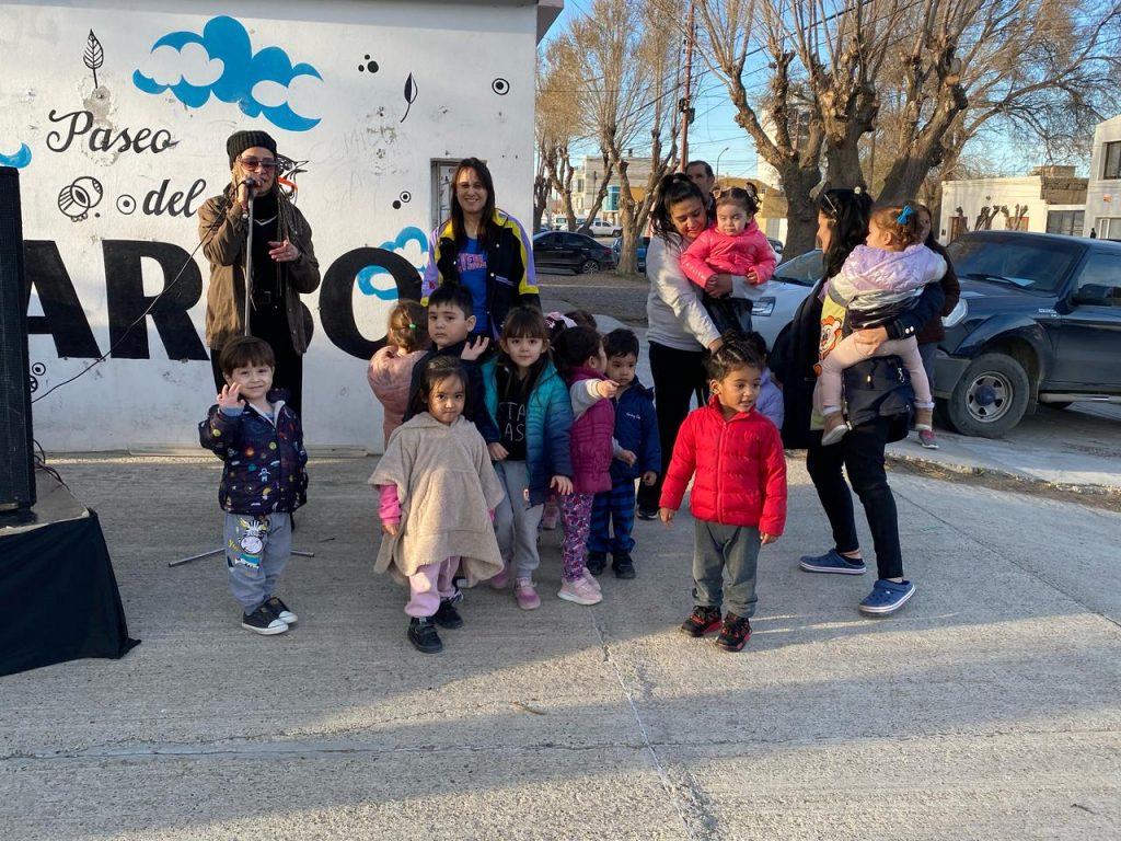 Jornada artística y ambiental en el Paseo del Árbol