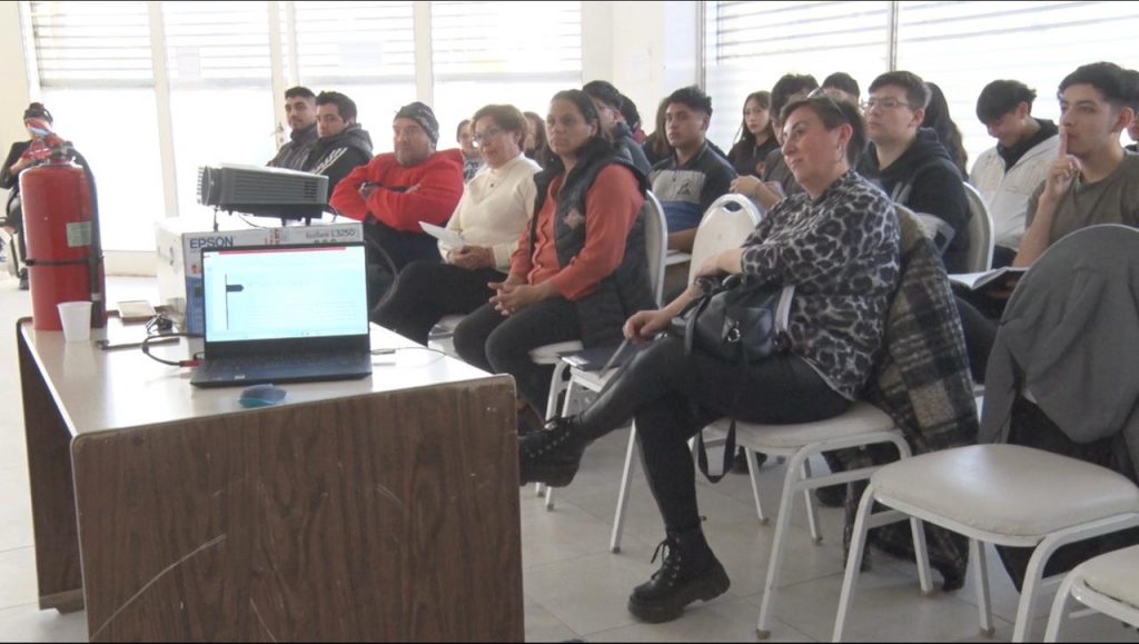 Capacitan a comerciantes e inspectores en prevención de incendios