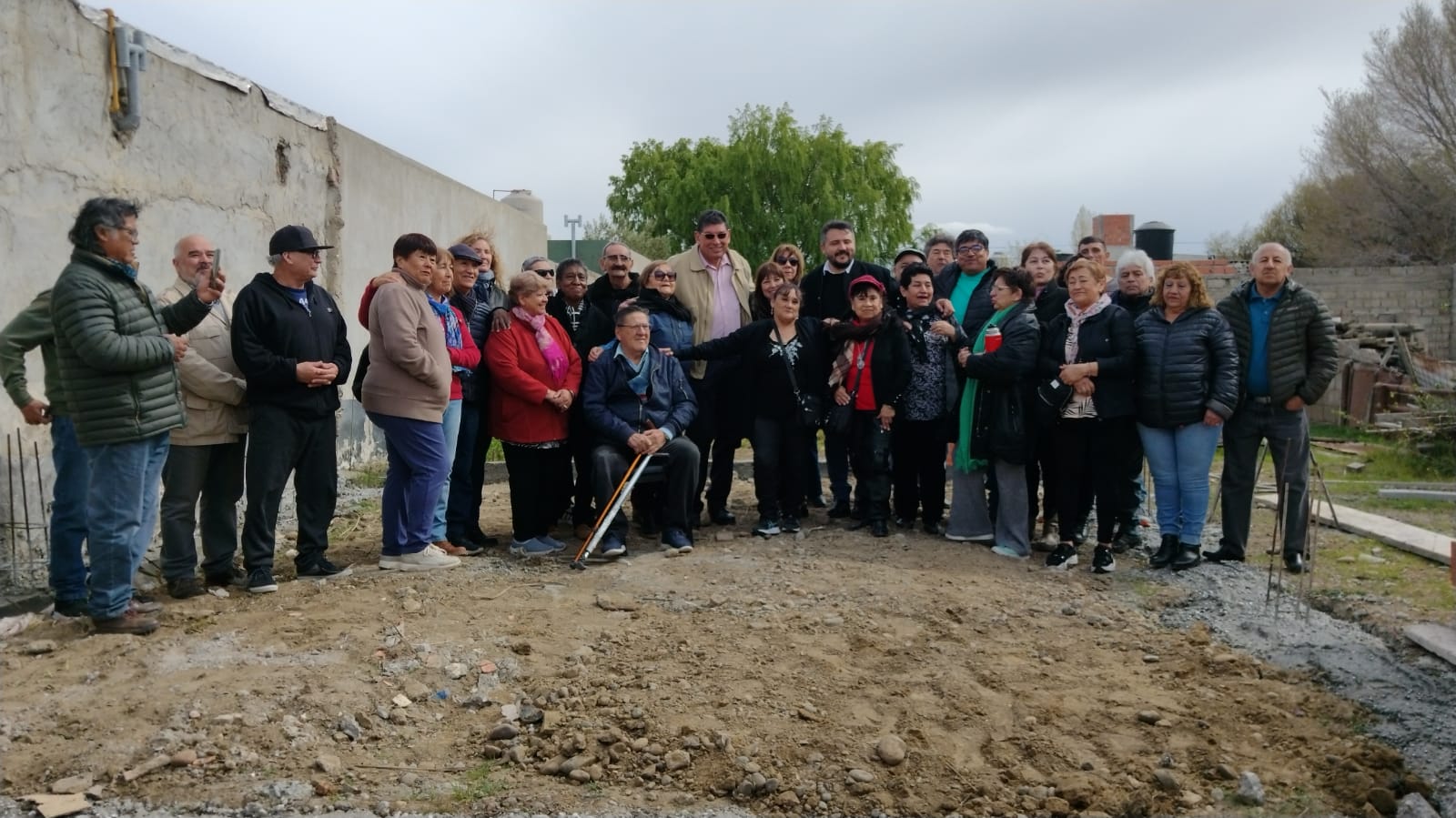 Pablo Carrizo acompañó el inicio de obra de ampliación del Centro de Jubilados Municipales