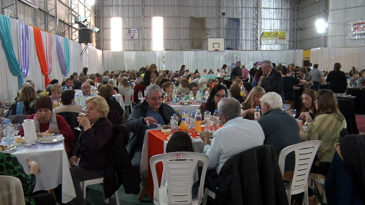 La Jubi Fest agasajó a cientos de jubilados en una gran fiesta