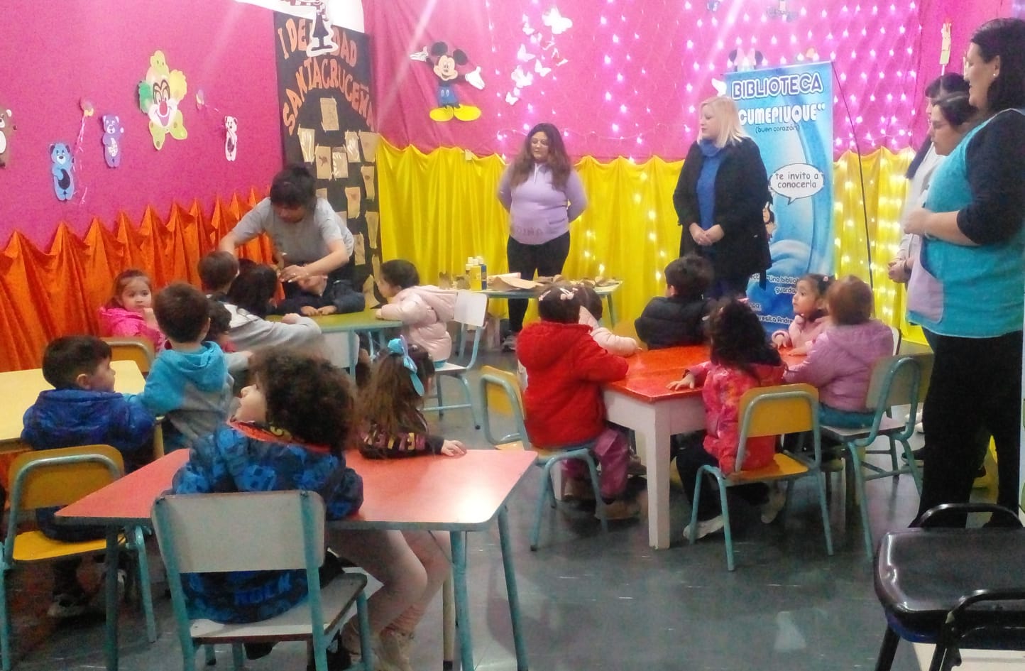 La Biblioteca Comepiuque se sumó a Identidad Santacruceña con un rincón Infantil