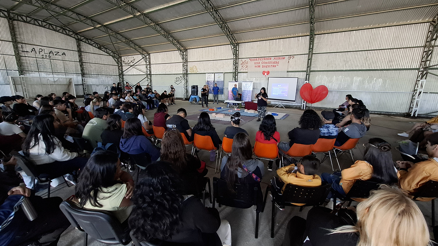 Con gran convocatoria se llevó a cabo el curso de RCP en el CIC Centenario