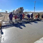 Avanza la obra de pavimentación en el acceso al barrio Rotary 23