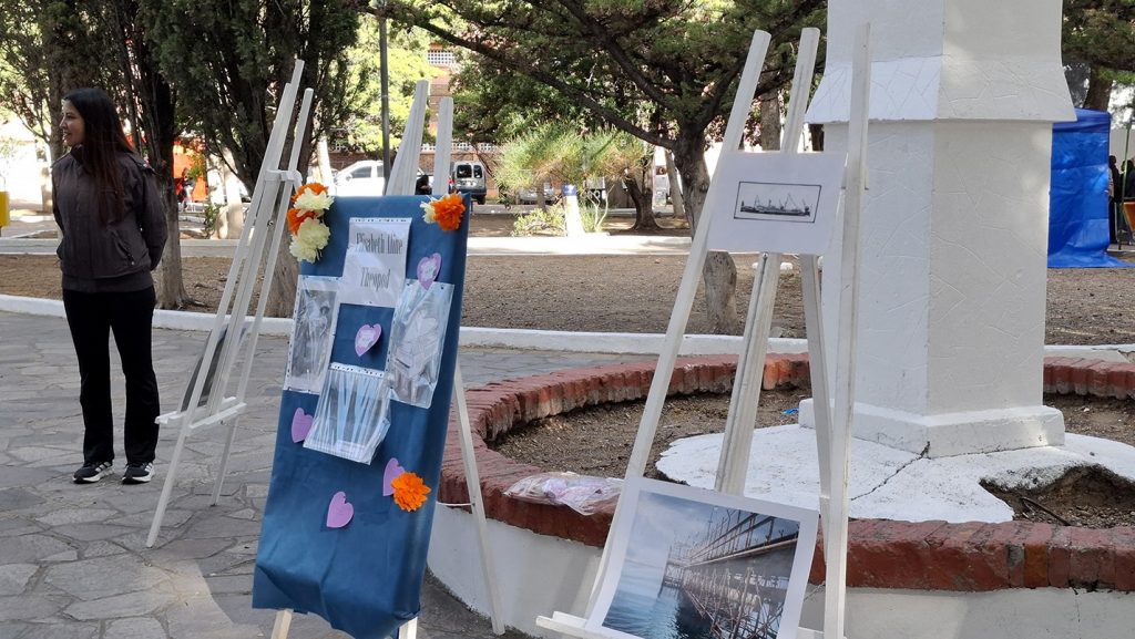 Mujeres productivas, activas y valiosas en la plaza “20 de Noviembre”