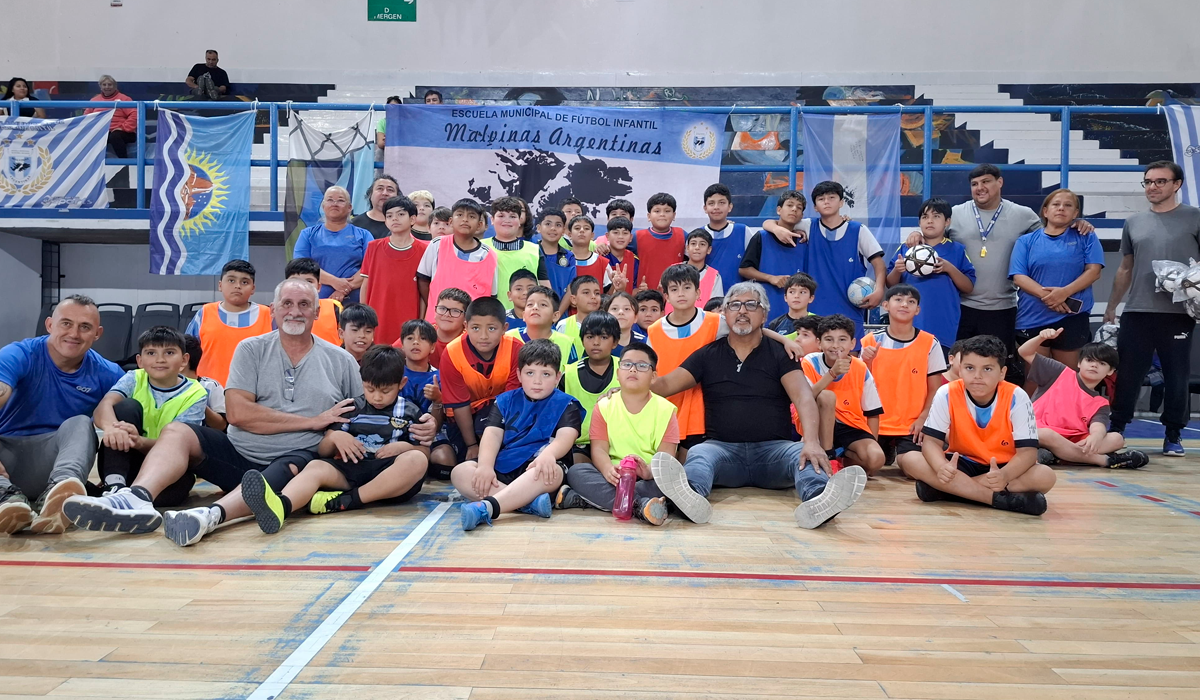 Visita de veteranos de Malvinas refuerza la memoria y el deporte