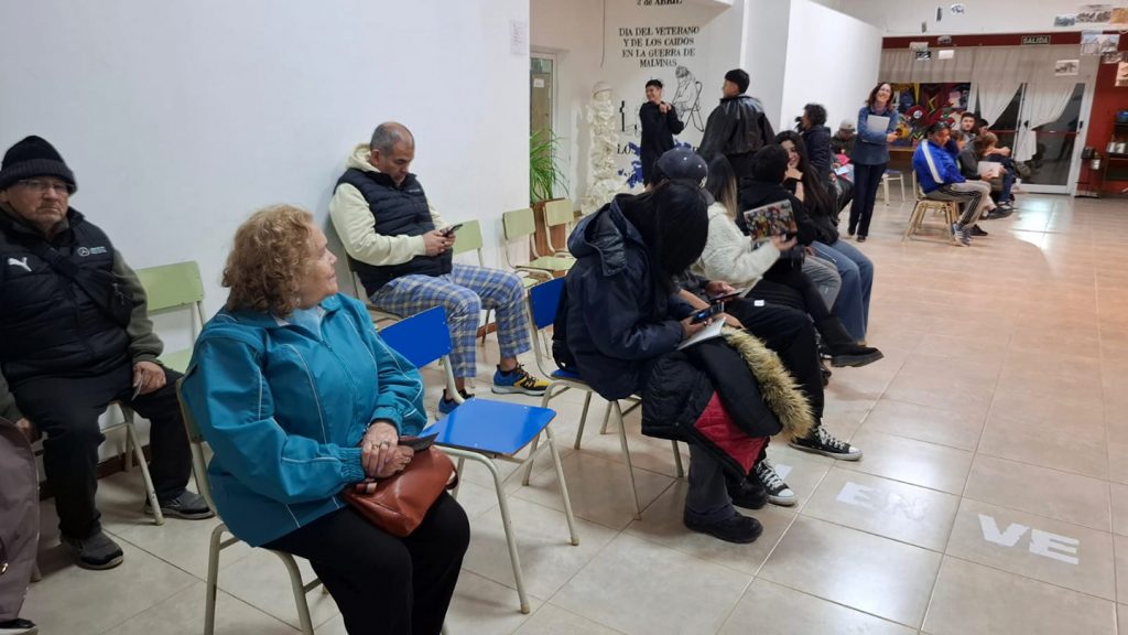 Gran cantidad de personas asistieron a la Noche de las Vacunas