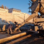 Concretan mejoras en el Estadio Municipal utilizando bloques de producción propia