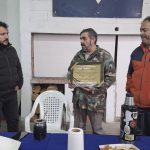 Municipio obsequió placa al Club Náutico de Caleta Olivia