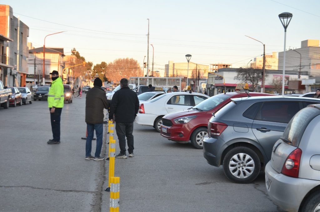Trasladan espacio para taxistas en Avenida Fagnano