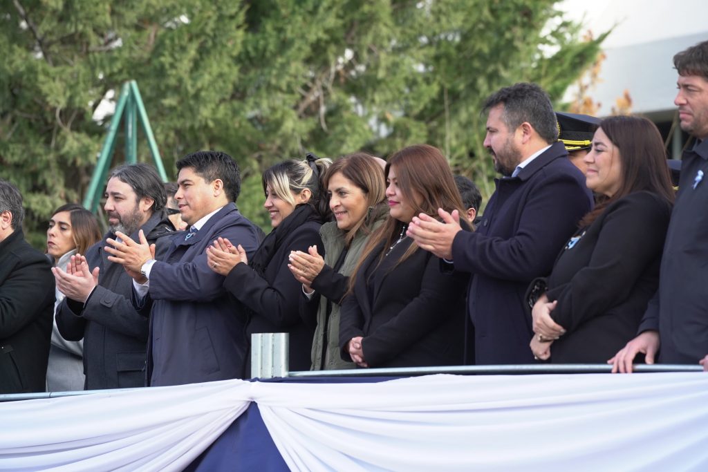 El intendente Pablo Carrizo acompañó a la comunidad de Pico Truncado en su 104° aniversario