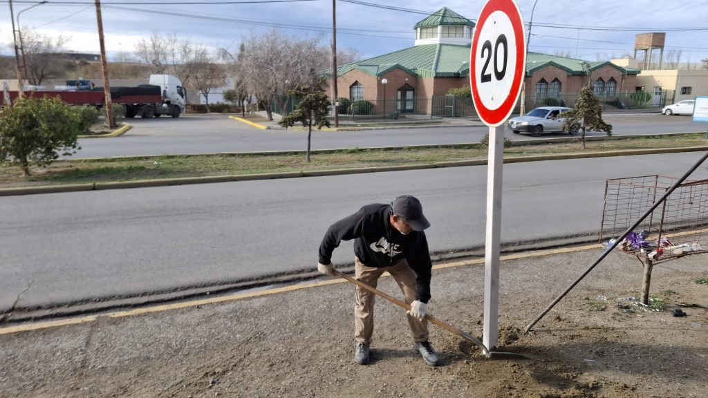 Colocan señalización vial sobre avenida San Martín