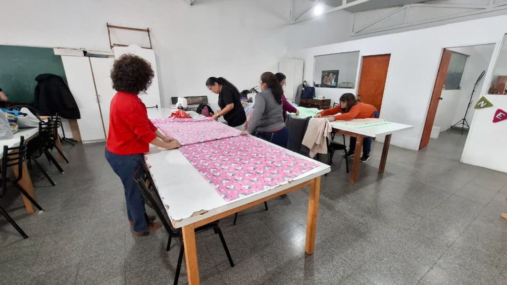 Confeccionan set de recibidores y juegos didácticos para pacientes del Hospital Zonal