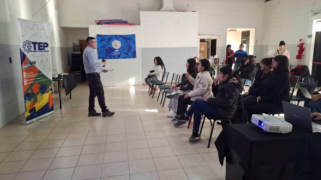 Mentorías profesionales para jóvenes en el barrio Nuevos Pobladores