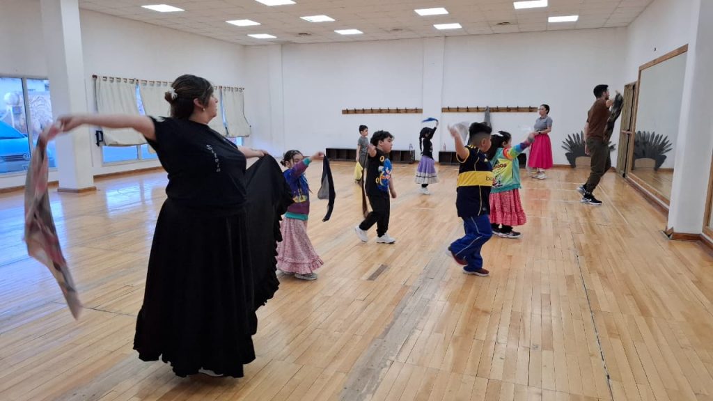 Caleta Olivia se prepara para un nuevo encuentro de danzas folklóricas