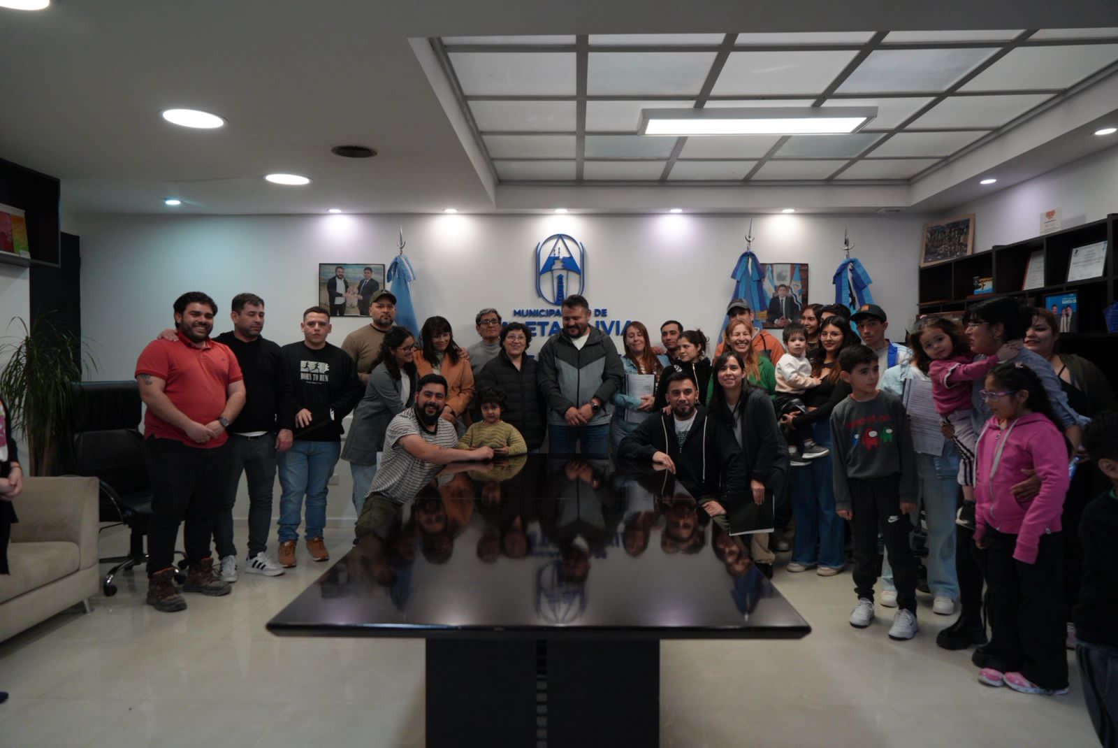 El intendente Pablo Carrizo lleva entregados 200 lotes con servicios y 70 títulos de propiedad a lo largo de 2025
