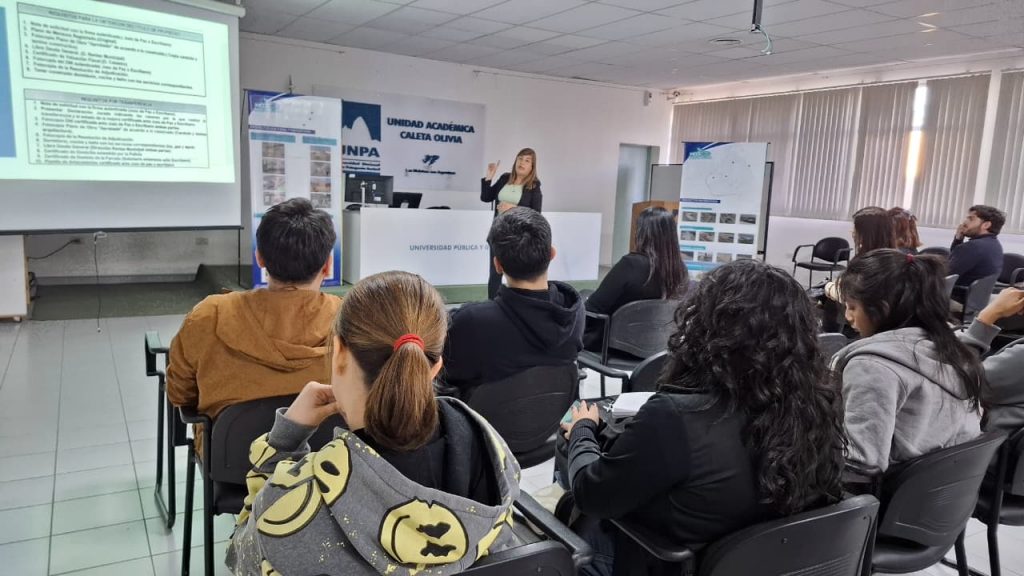 ConstruTec 2025: Supervisión de Tierras y Catastro brindó charla informativa