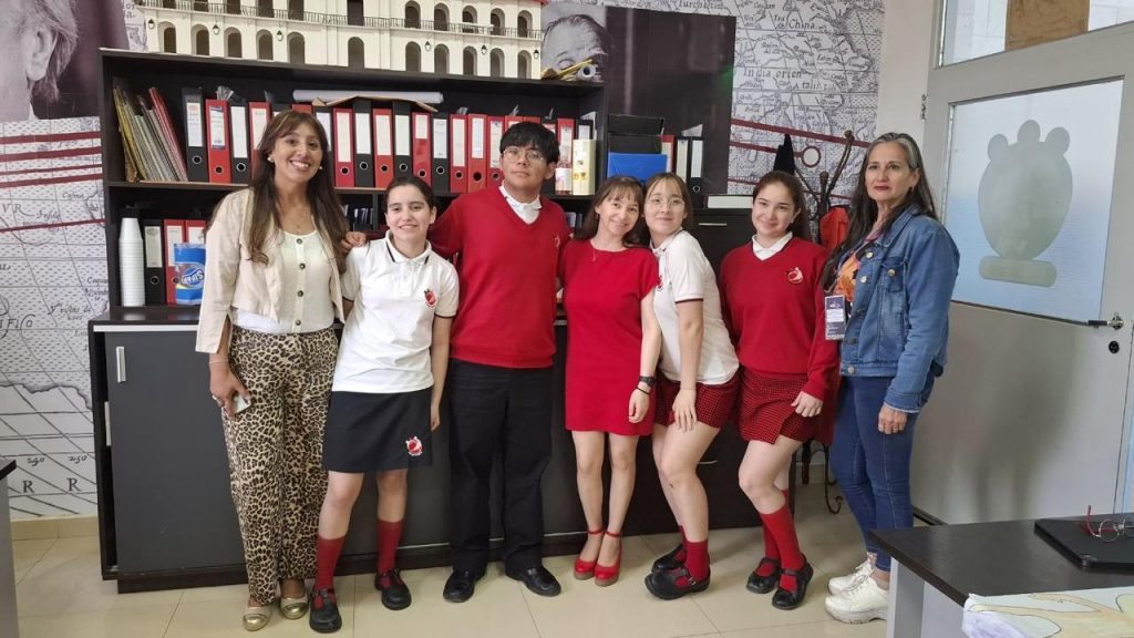 Autoridades municipales visitaron a alumnos premiados en el hackathon Nasa Space Challenge