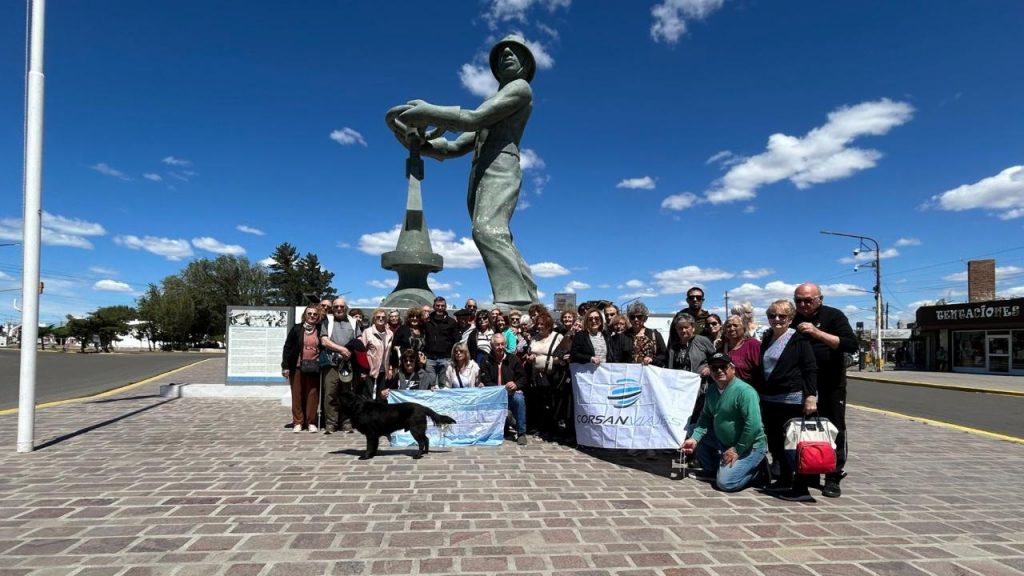 Autoridades municipales despidieron al contingente de La Pampa que fue asistido en el temporal