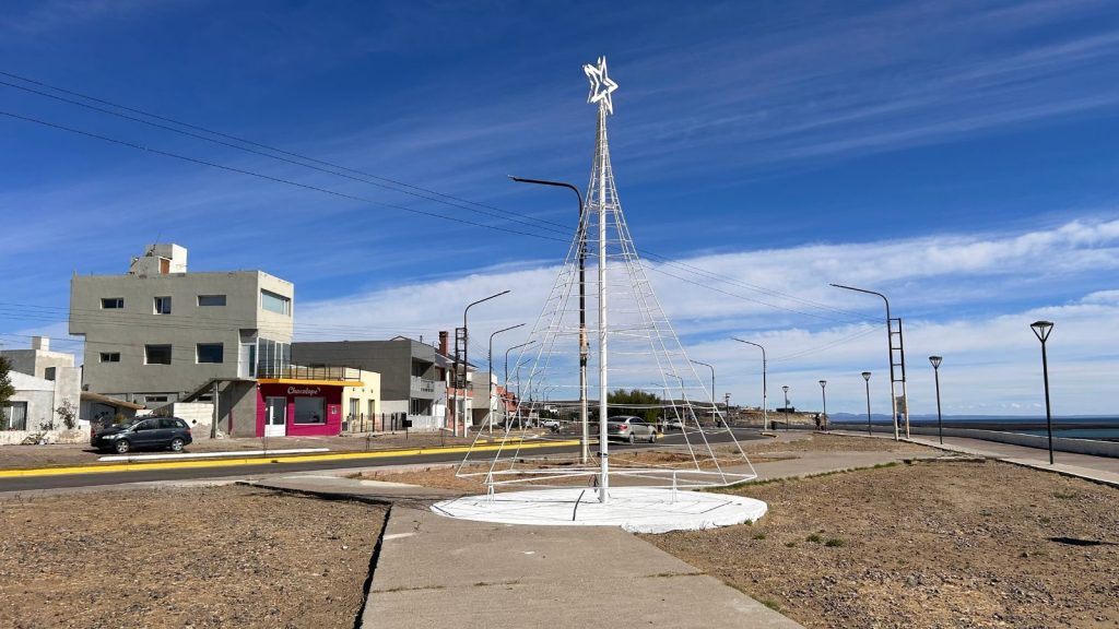 Invitan a participar del tradicional encendido del árbol de Navidad