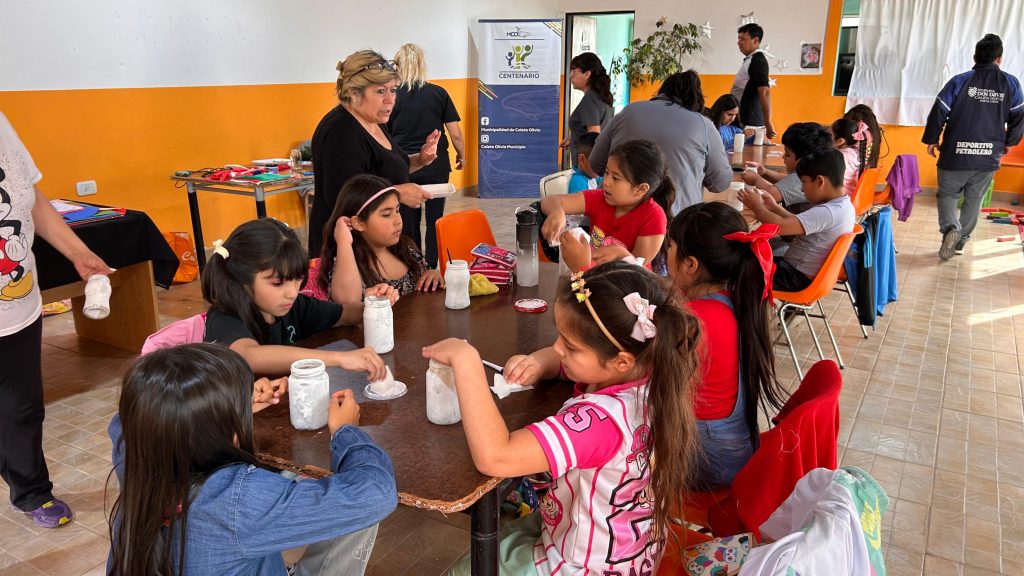 Taller navideño infantil en el CIC Centenario
