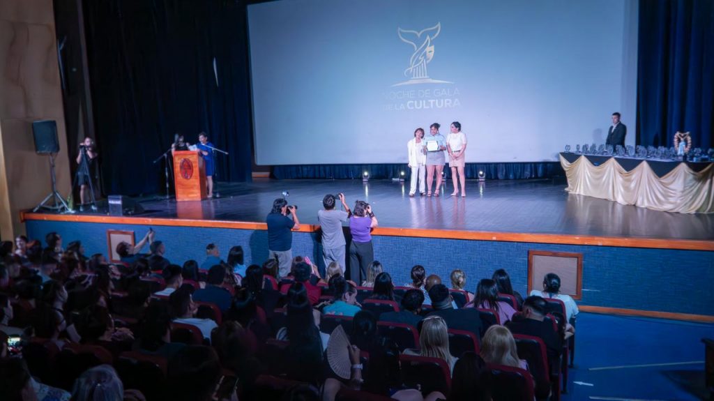 Caleta Olivia realizó la primera Gala de la Cultura en la provincia