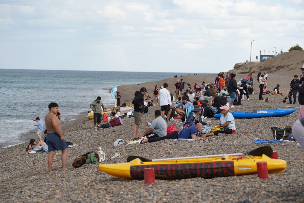 La náutica y el deporte, actividades centrales de este fin de semana, continuarán este lunes
