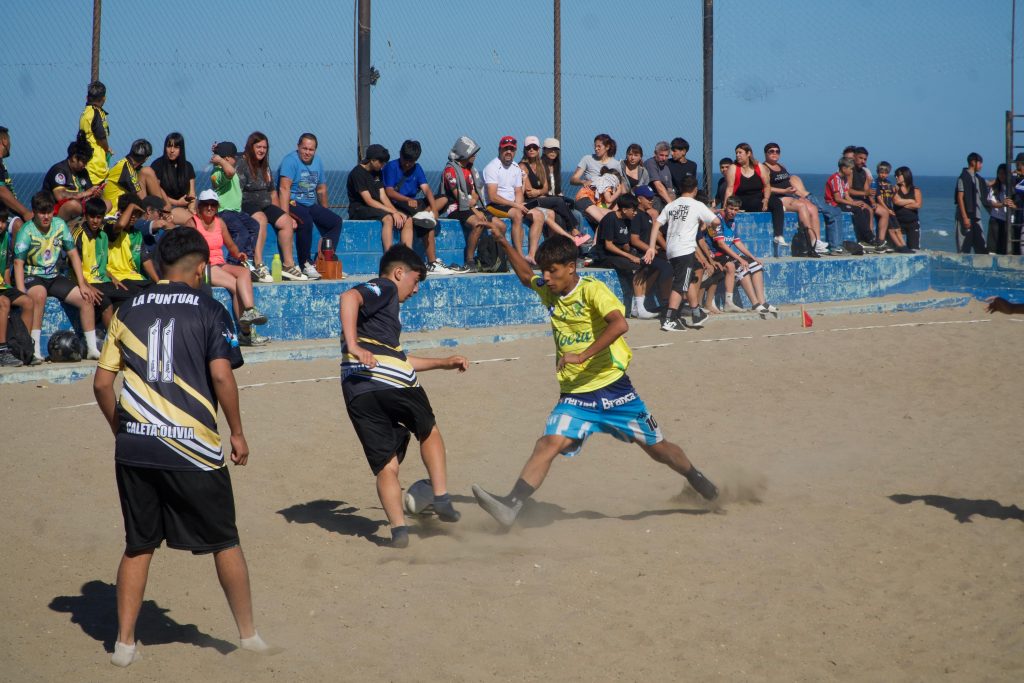 El Beach fútbol arrancó con todo