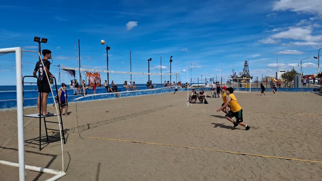 Comenzaron los Juegos de Verano en la Costanera con gran participación regional