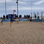 Gran cierre del torneo de vóley beach en la costanera local
