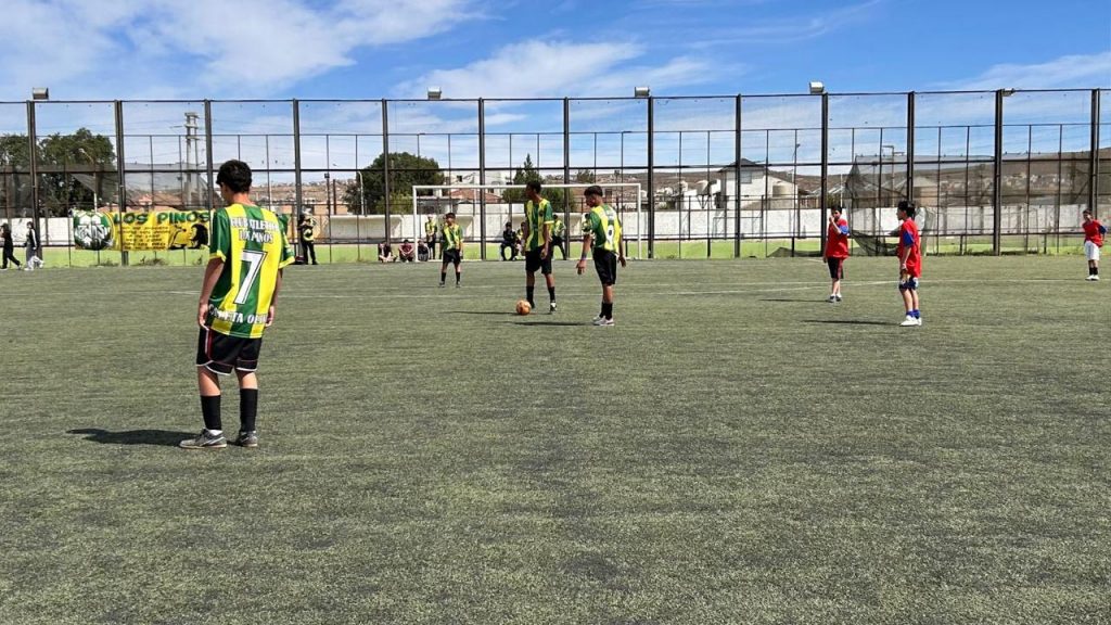 El fútbol infantil vuelve a unir a los barrios en el Estadio Municipal