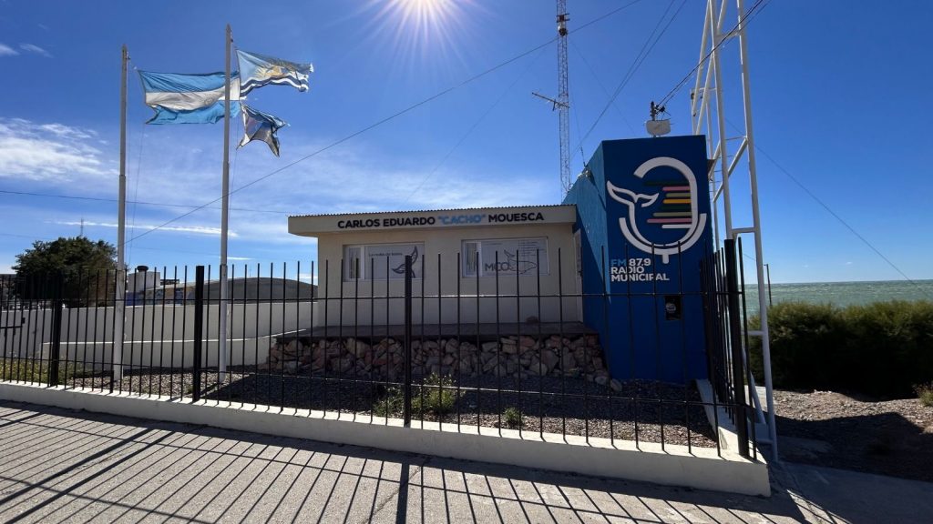 La Radio Municipal Carlos Eduardo “Cacho” Mouesca cumplirá 30 años de trayectoria