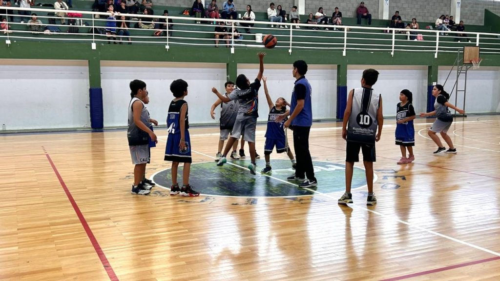 Gran jornada de Mini Básquet en el gimnasio “Pancho” Cerda
