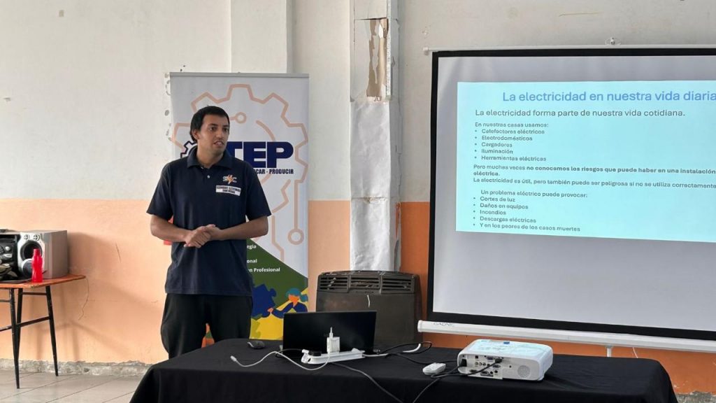 Comenzó el curso gratuito de Electricidad Domiciliaria