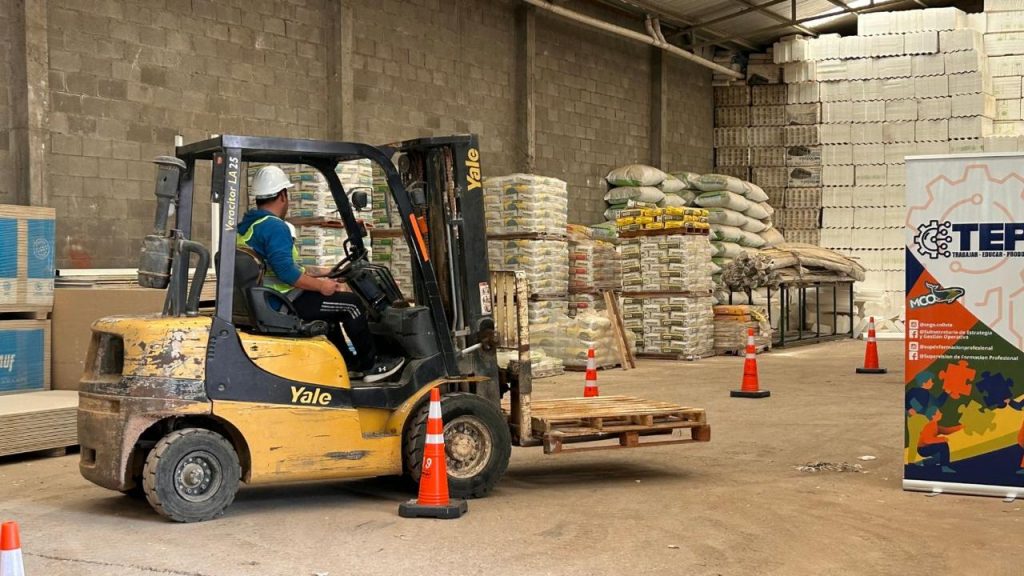 Finalizó la segunda capacitación en manejo seguro de autoelevadores