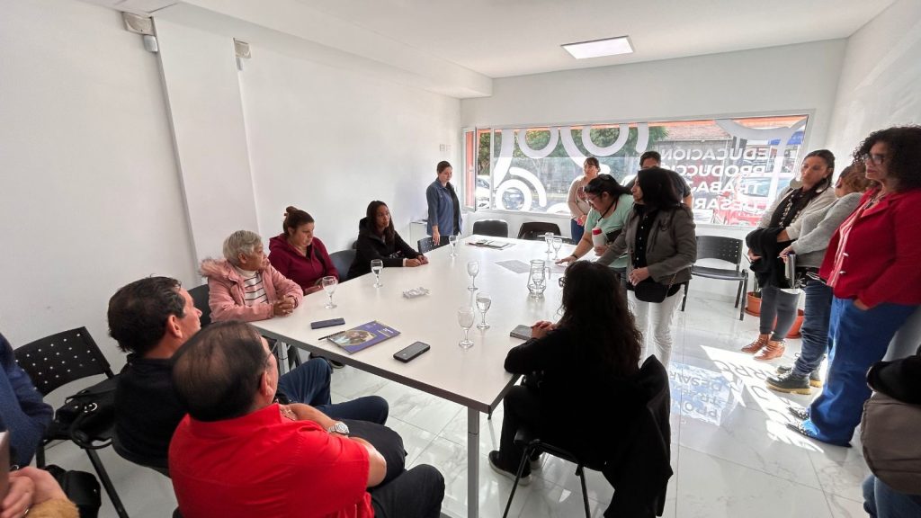 Avanzan en la creación de eventos que involucran a los centros de residentes nacionales y extranjeros