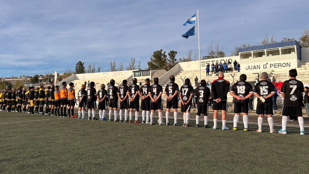  inauguró el 1° Torneo Patagónico Regional Sur de Fútbol de Veteranos