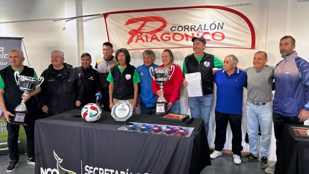 Caleta Olivia: Presentan el 1° Torneo Patagónico Regional Sur de Fútbol de Veteranos “Alberto Valle”