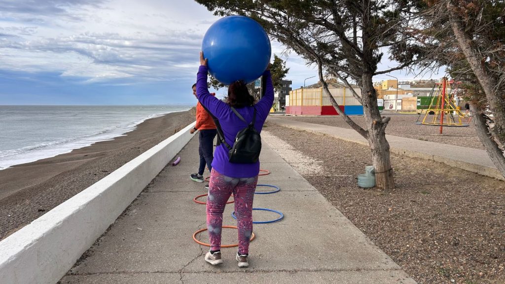 Costanera local: Se llevó a cabo una jornada de ejercicios y controles de salud