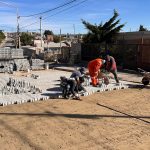 Avanzan obras de adoquinado en barrio 3 de febrero y mejoras en el Natatorio y Complejo Deportivo Municipal