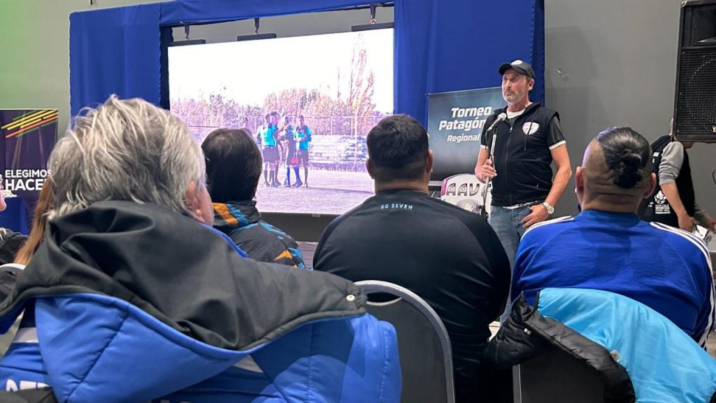 Caleta Olivia reconoció a los participantes del Torneo Regional Patagónico Sur de Fútbol de Veteranos