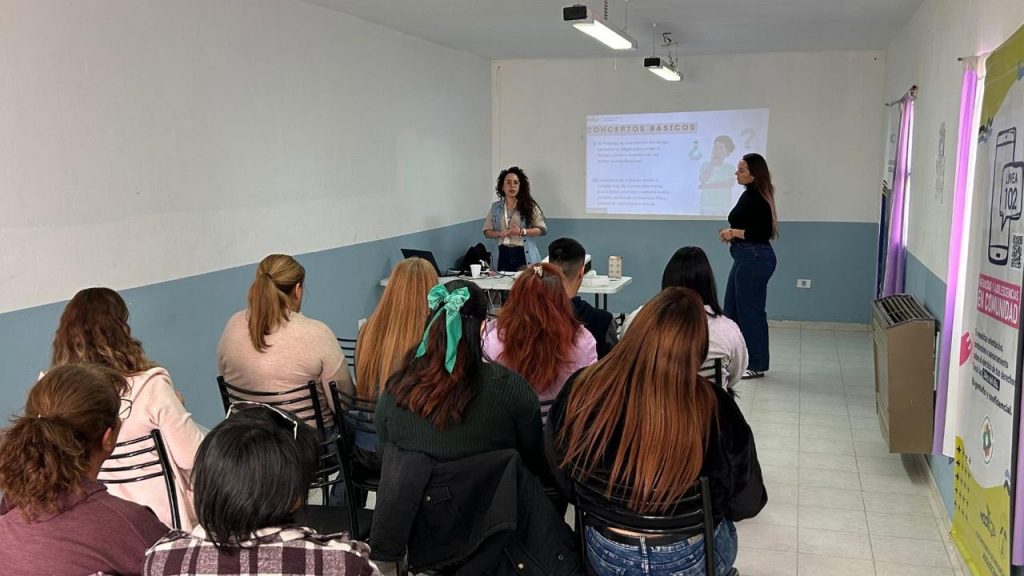 Concretan taller de prevención sobre Violencia en el Noviazgo
