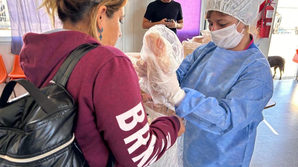 Realizaron entrega de merluza en distintos CICs de la ciudad por Semana Santa