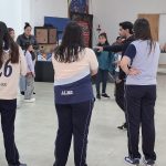 Alumnos de la Escuela Adventista impulsan actividad recreativa en el CIJ del barrio 3 de Febrero