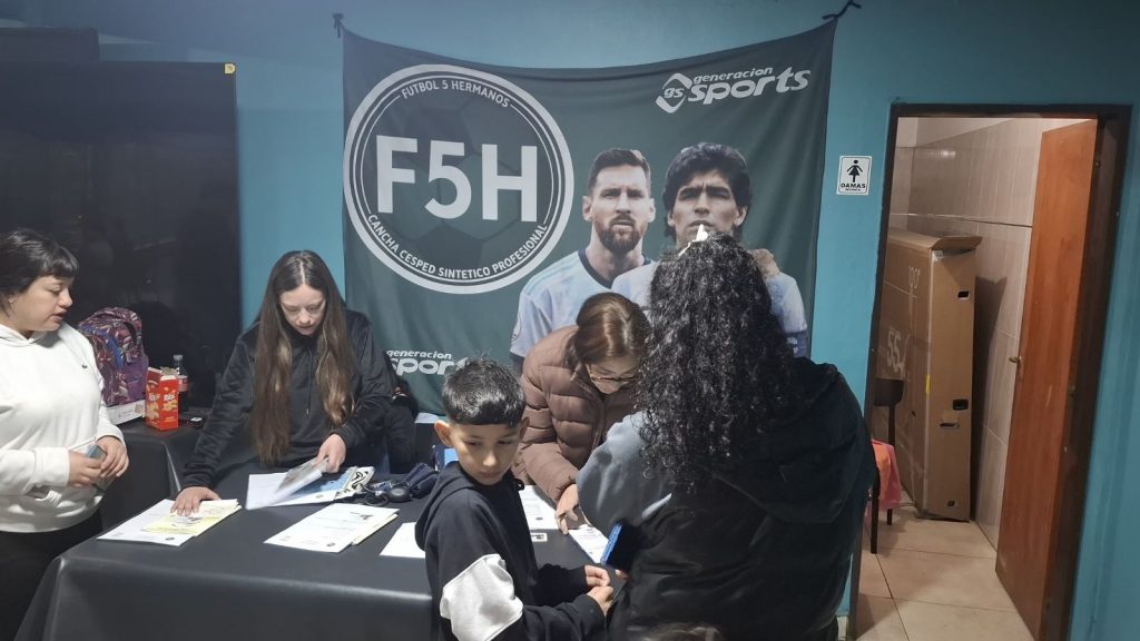 Jornada de fichas médicas para clubes en la cancha Cinco Hermanos
