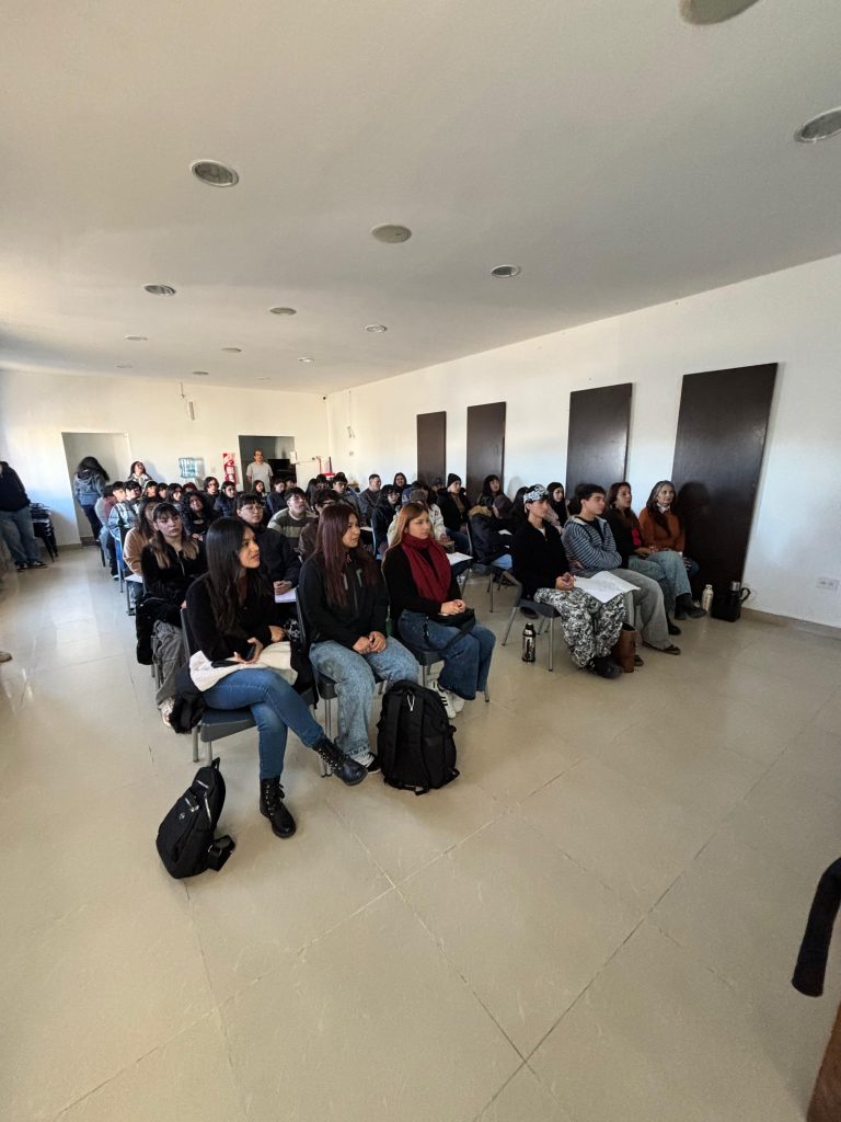 Capacitación en empleabilidad juvenil: cerca de 50 jóvenes participan de la propuesta municipal
