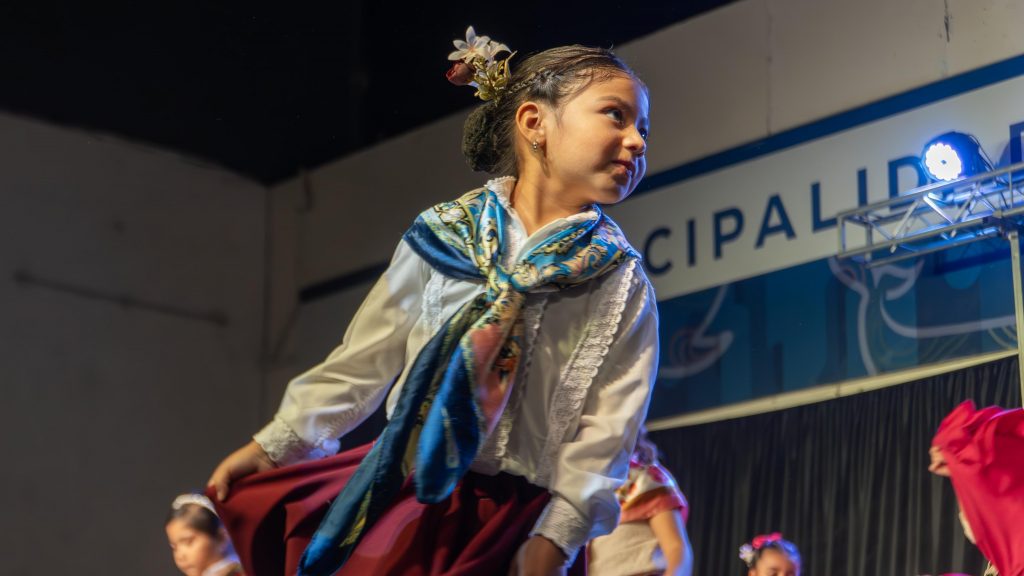 Con una gran convocatoria finalizó el 9° Encuentro de Danzas en Caleta Olivia