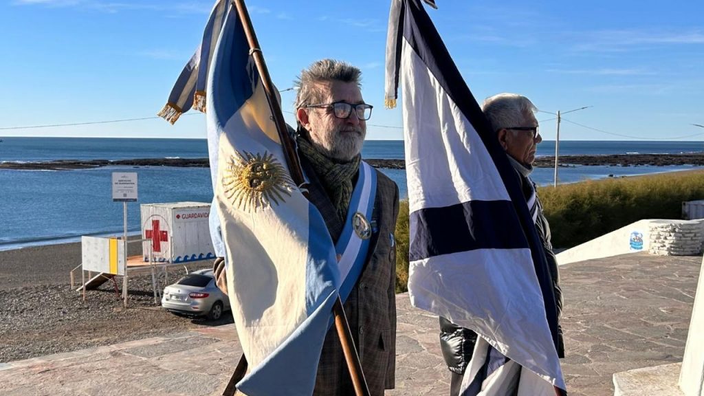 Acto por el Día de la Armada en la costanera